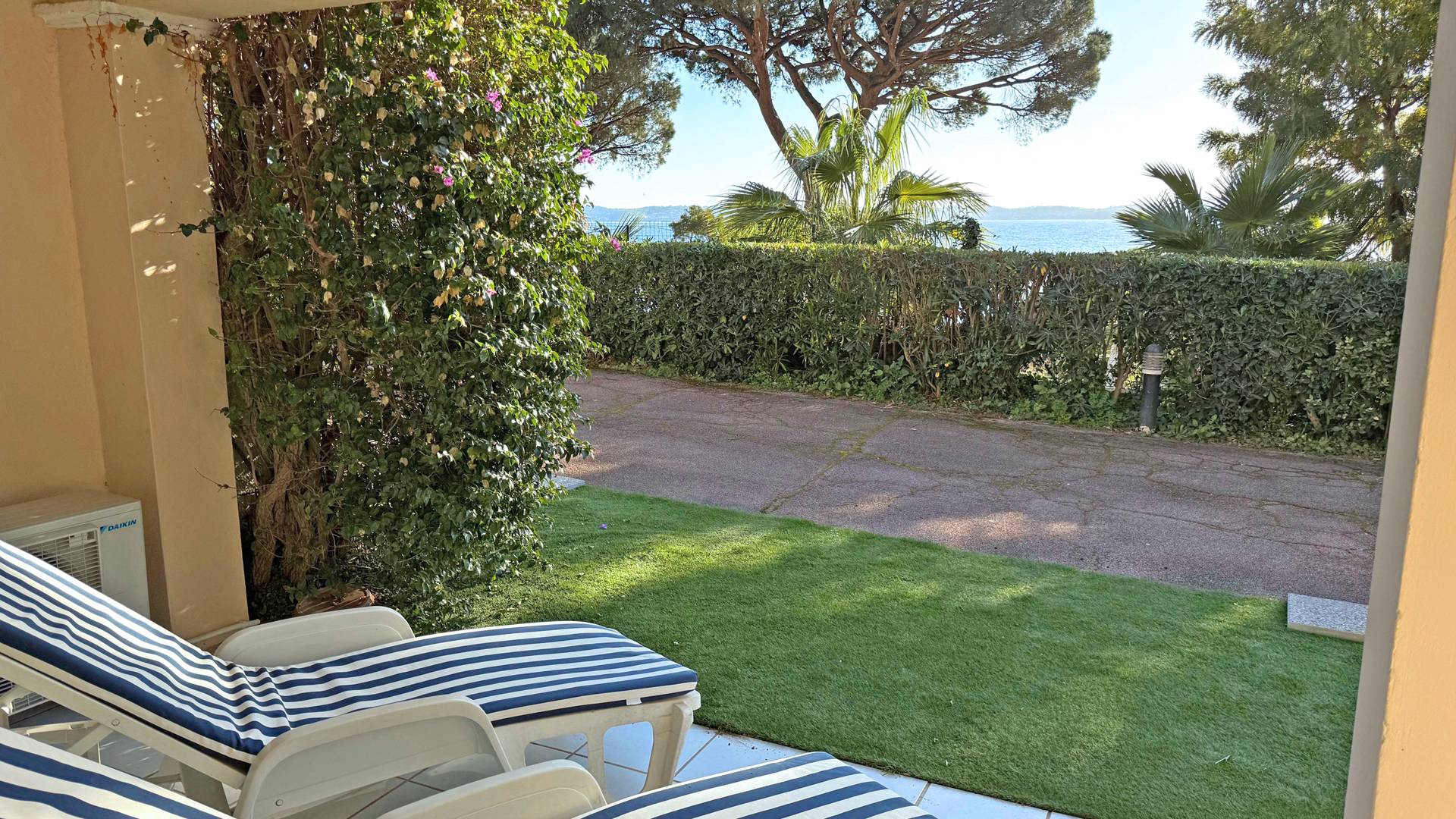 Villa Port Saint Pierre  (  )