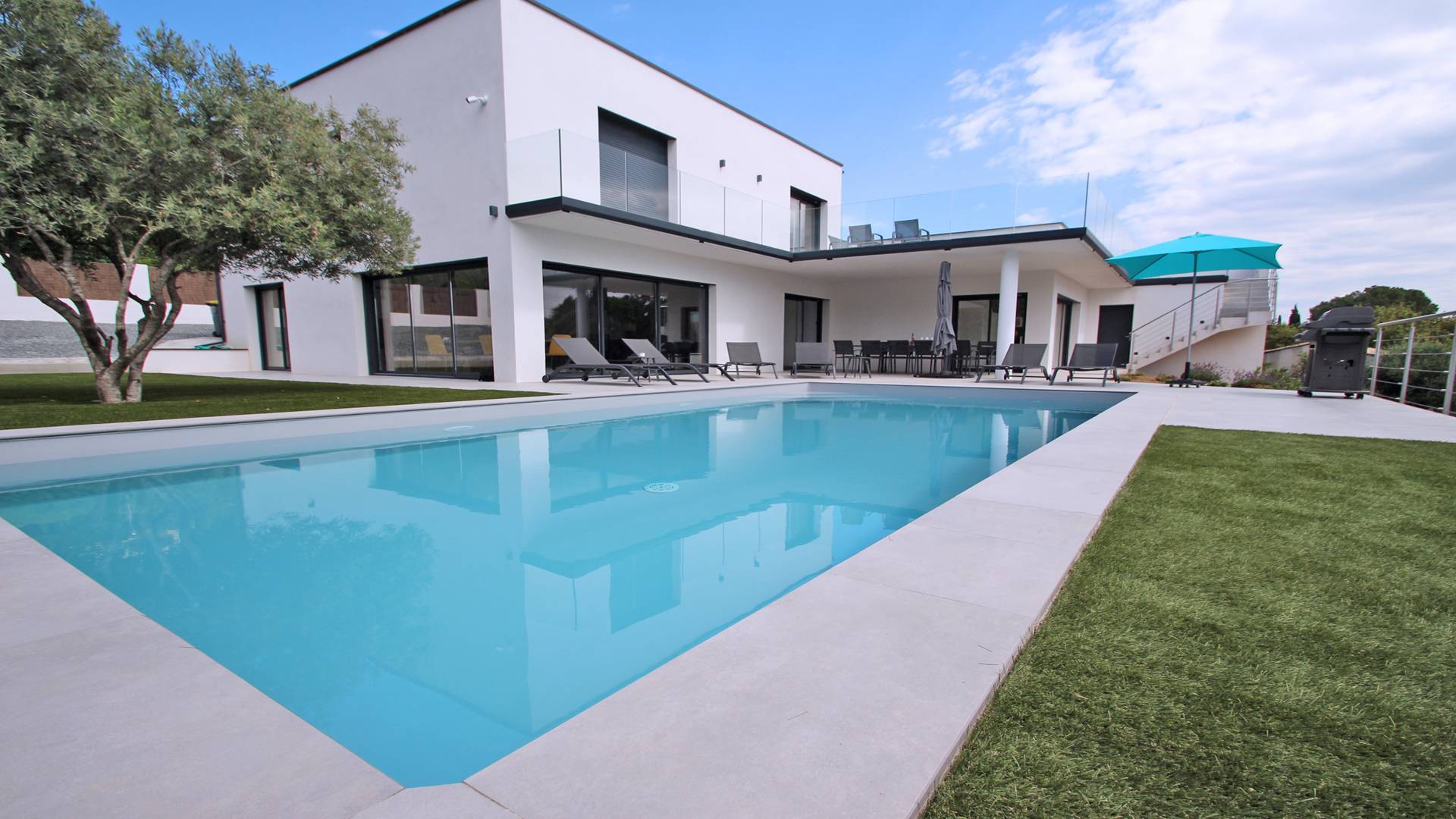 Location Villa avec piscine LES ISSAMBRES