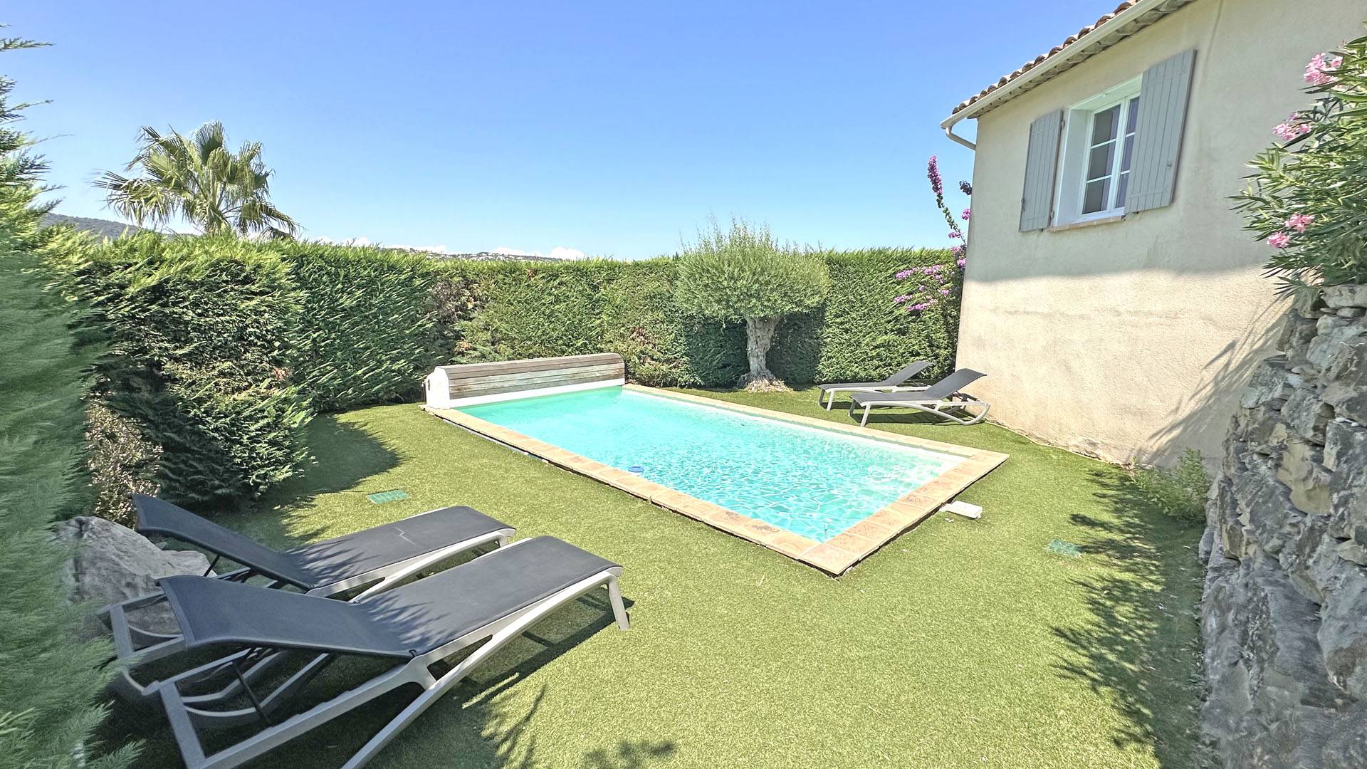 Location Villa avec piscine STE MAXIME