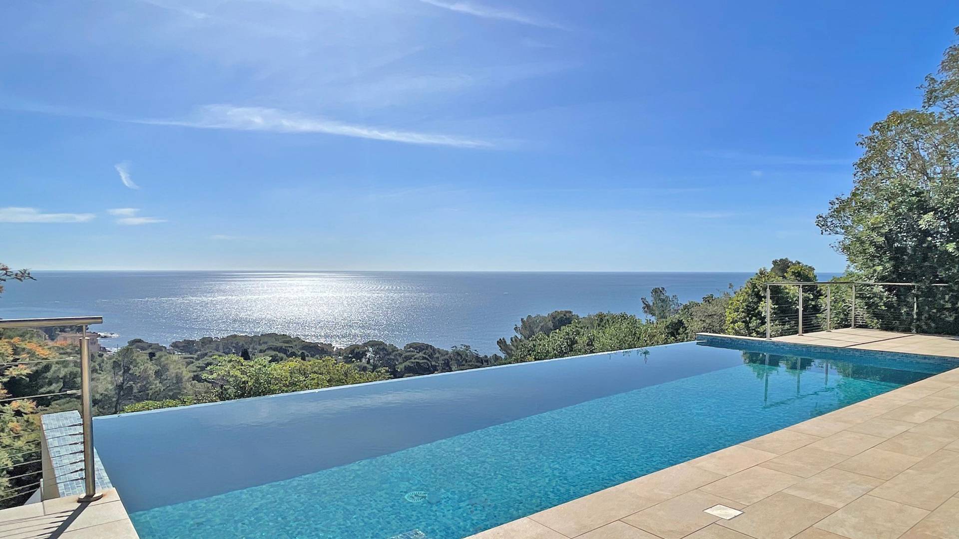 Location Villa avec piscine LES ISSAMBRES